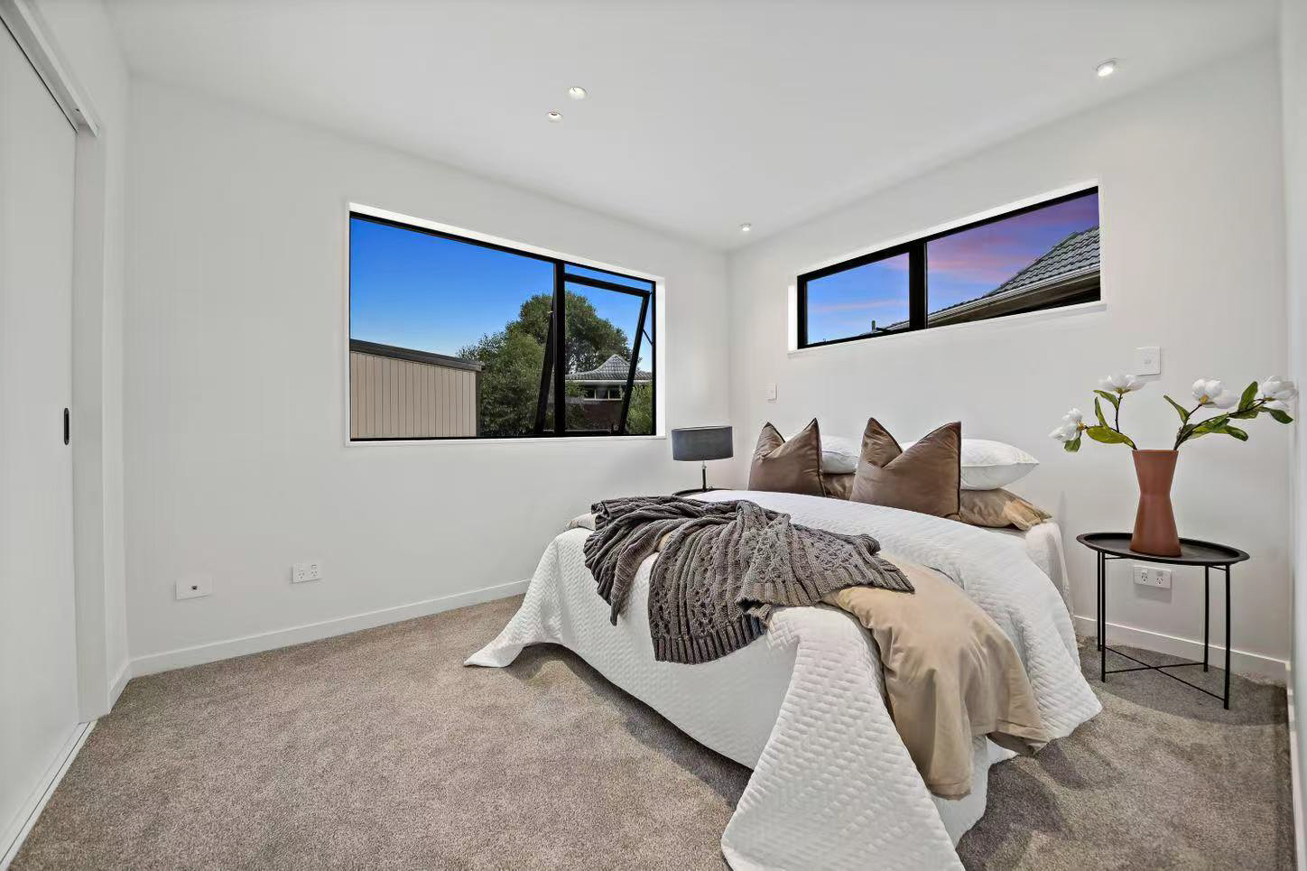 207394314__1782442473-65614-FINAL-10 Top Schools. Unbeatable Area. Exceptional Value.
