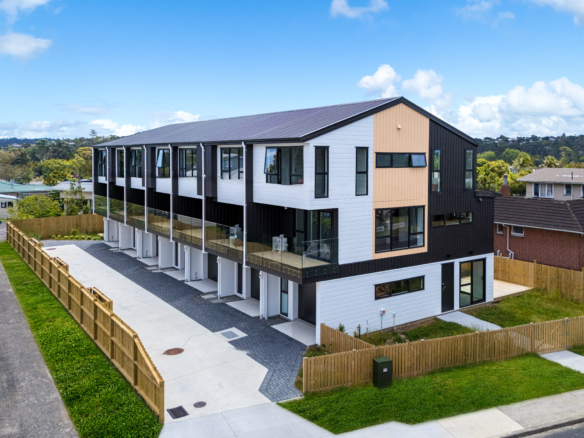 Ready to move- Freehold – 3 Ensuite