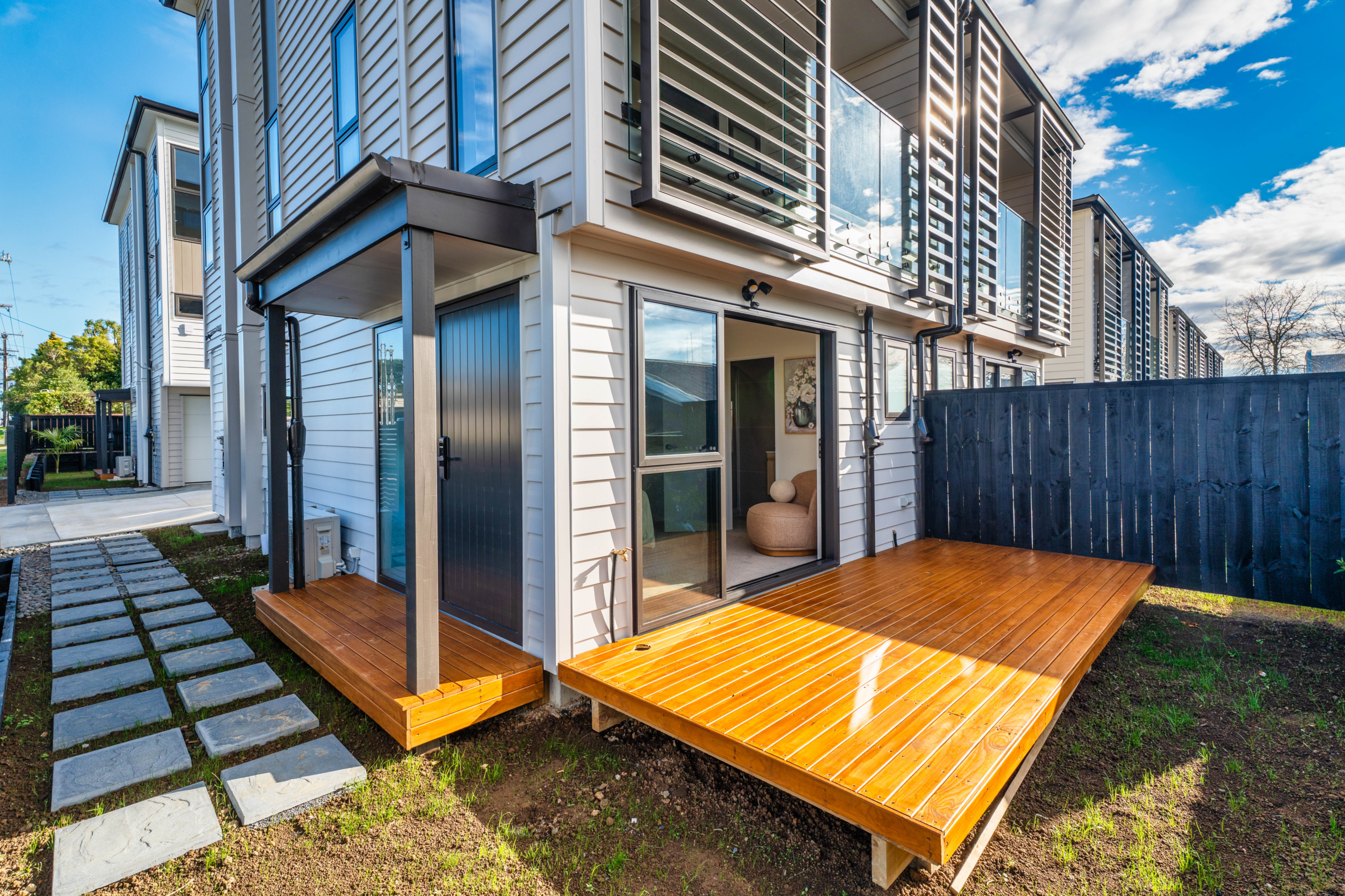 207883927__1782869719-45984-EXTERIOR-8 Sunny, Spacious & Corner Hom