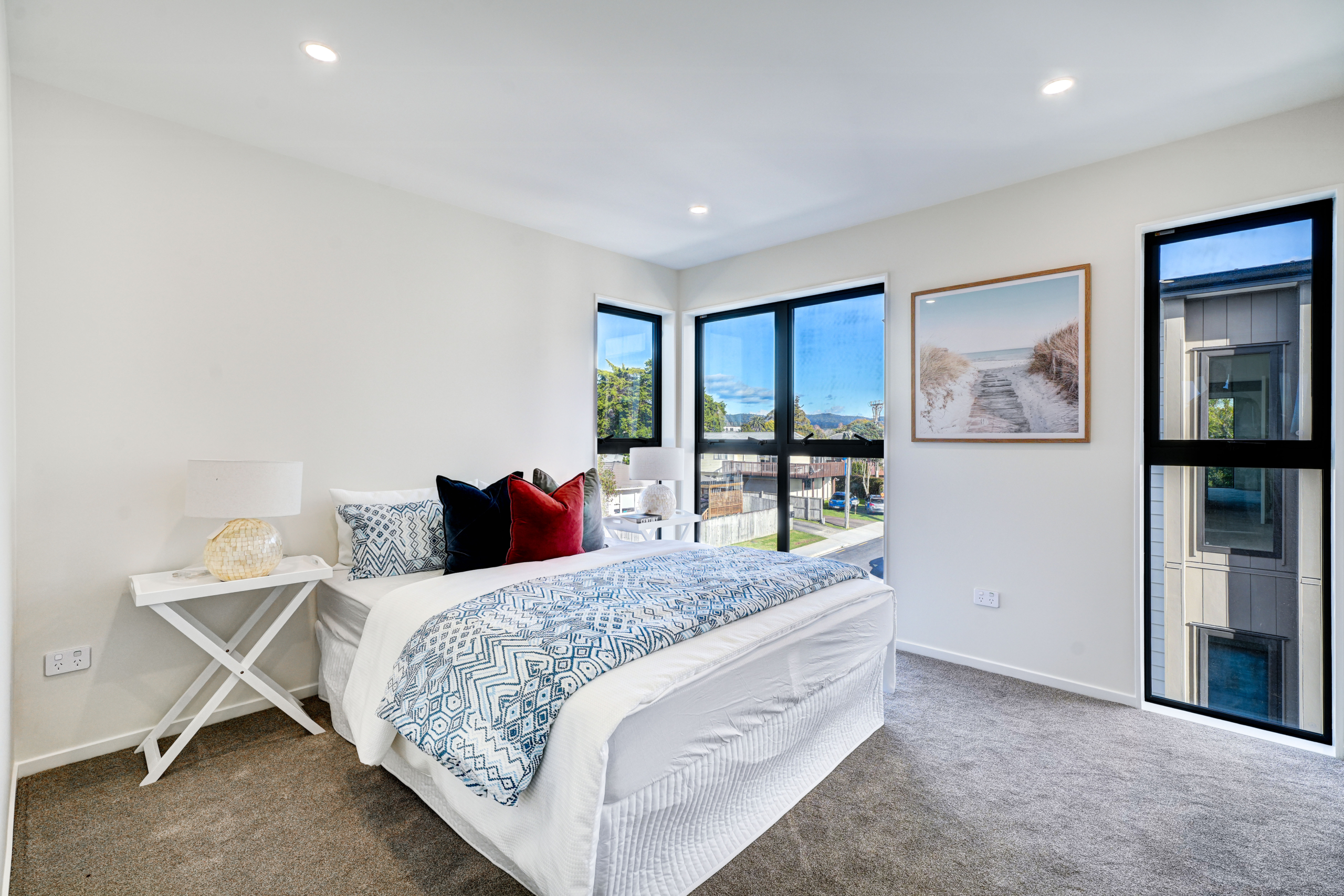 207884478__1782869785-46200-INTERIOR-22 Sunny, Spacious & Corner Hom