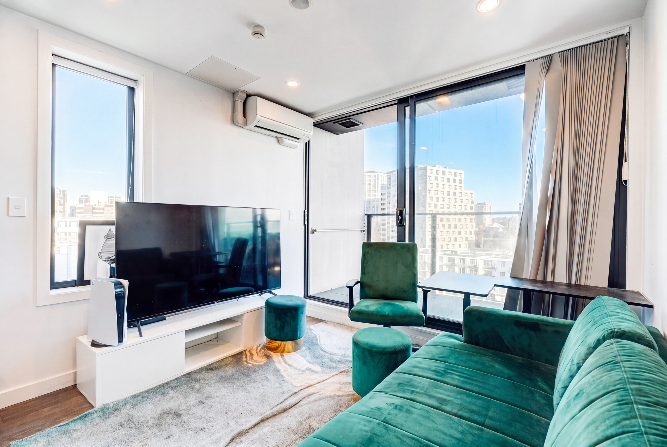 208748362__1783470558-34802-FINAL-4 Resort-Style Living in the Heart of CBD