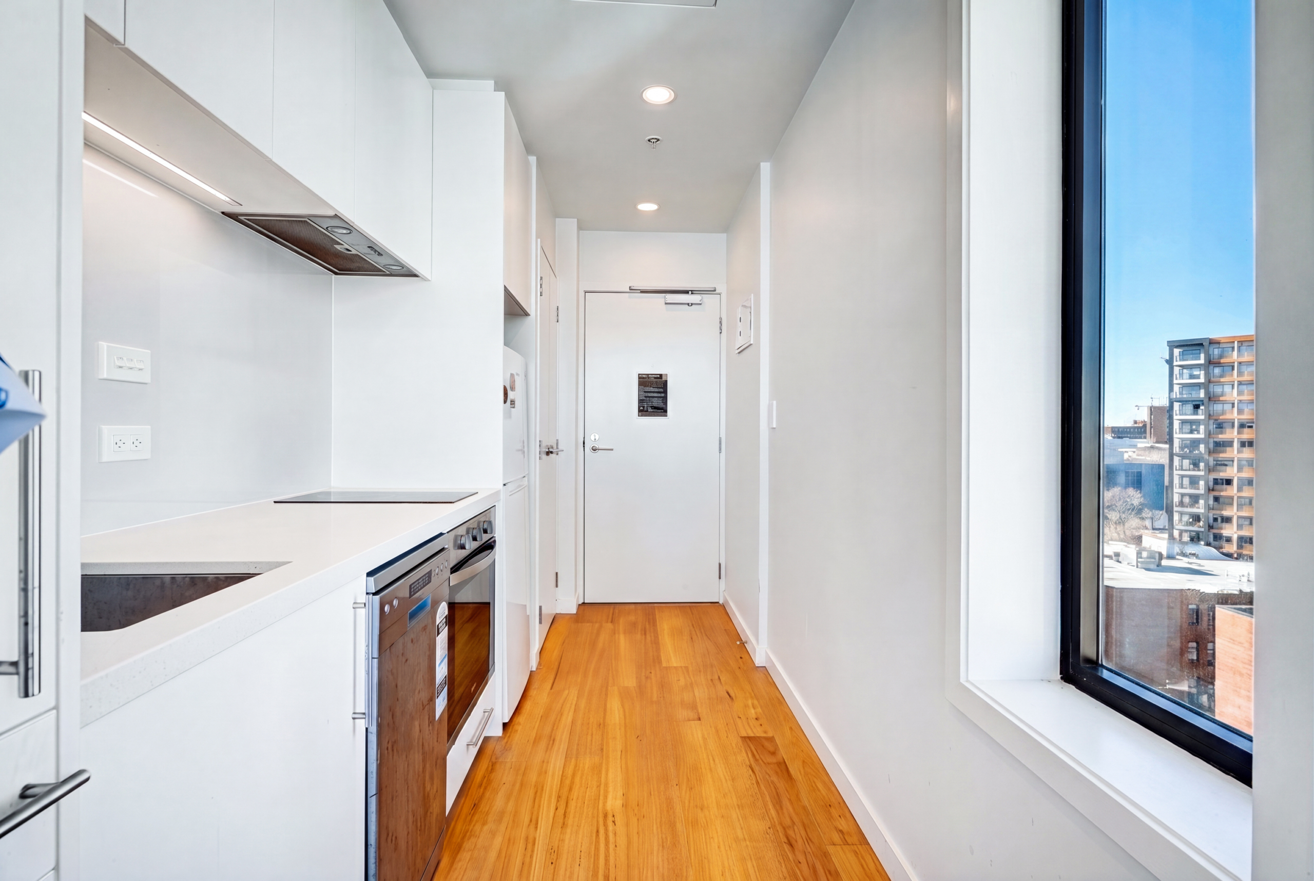 208748387__1783470565-34876-FINAL-6 Resort-Style Living in the Heart of CBD