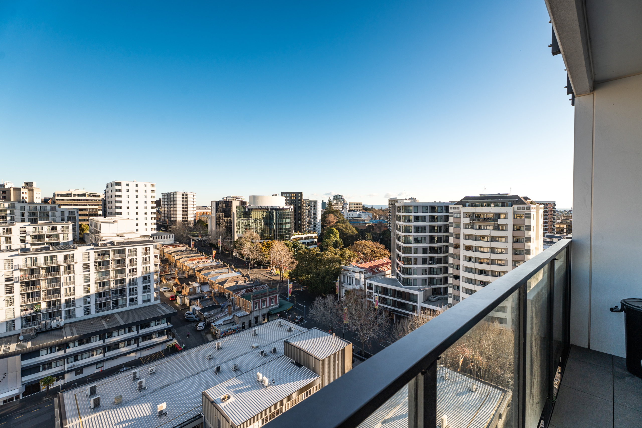 208748549__1783470579-34907-EXTERIOR4 Resort-Style Living in the Heart of CBD