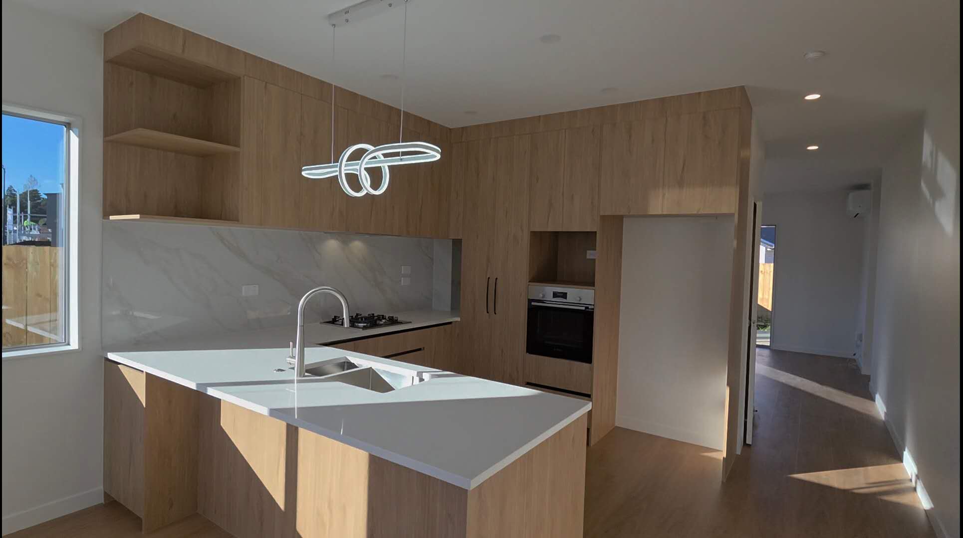 Brand New Freehold Living in Opaheke