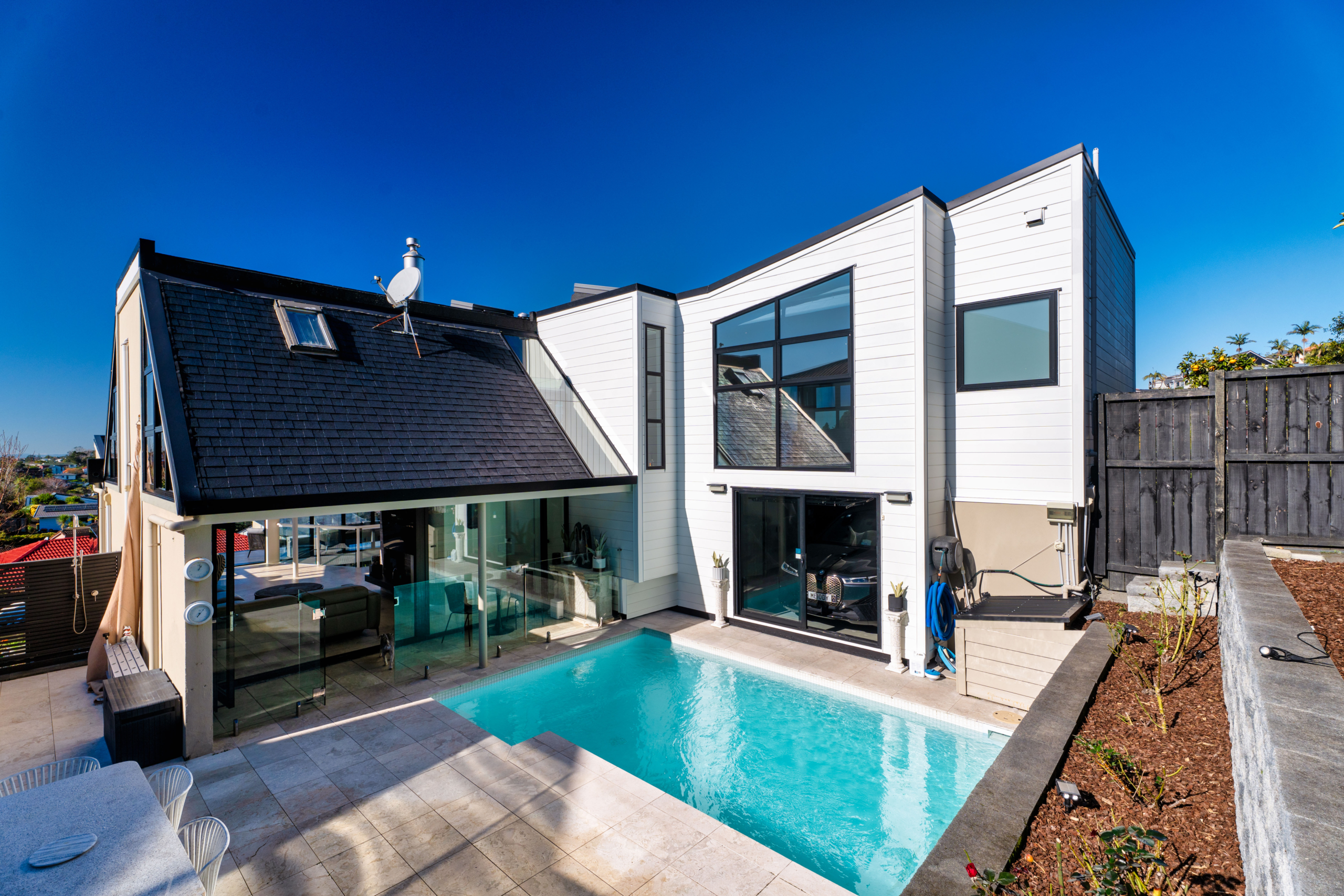 209630542__1784079619-56246-EXTERIOR-4 Spectacular Sea Views with Abundant Sunlight