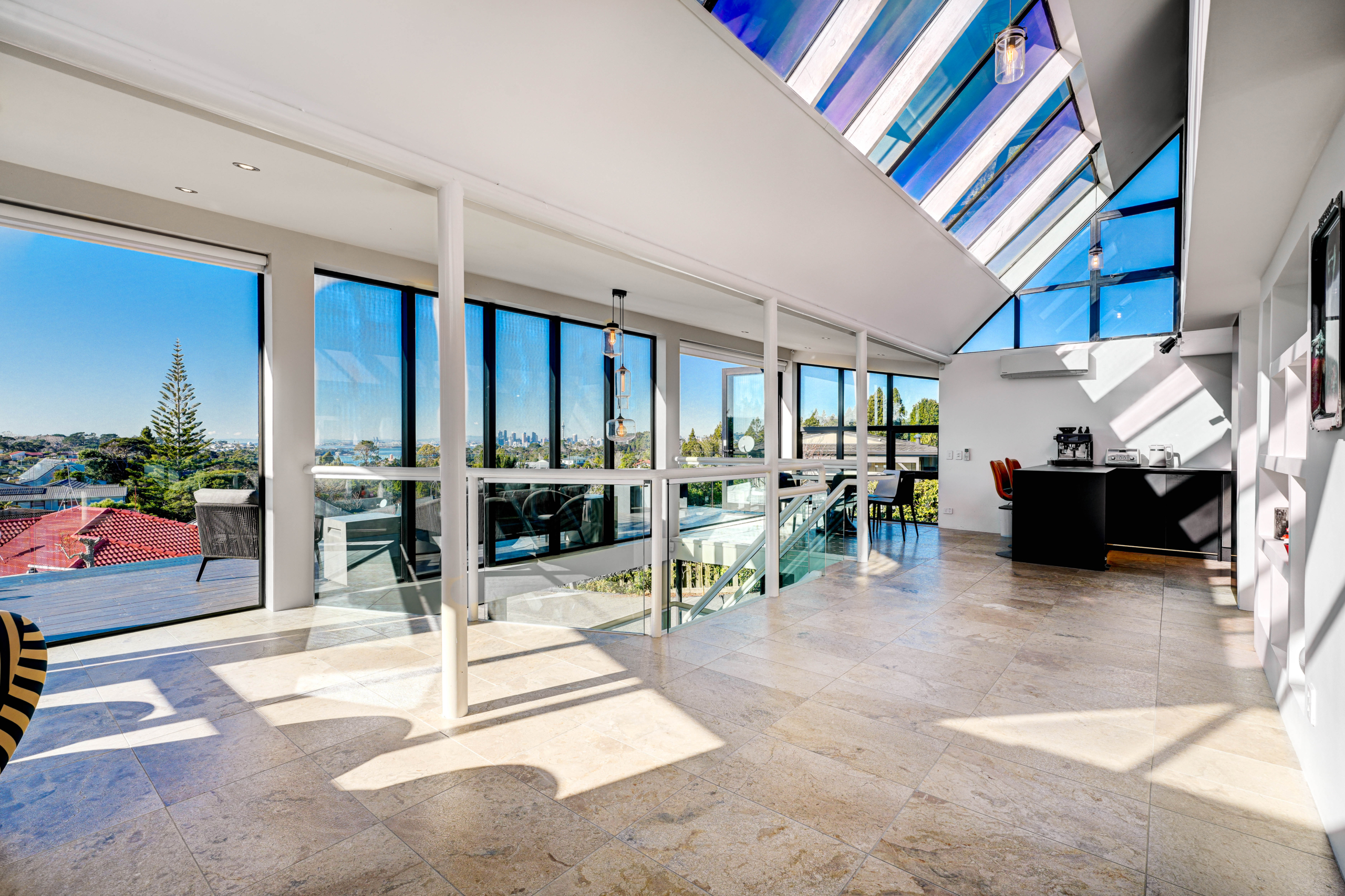 209630592__1784079635-56150-INTERIOR-3 Spectacular Sea Views with Abundant Sunlight