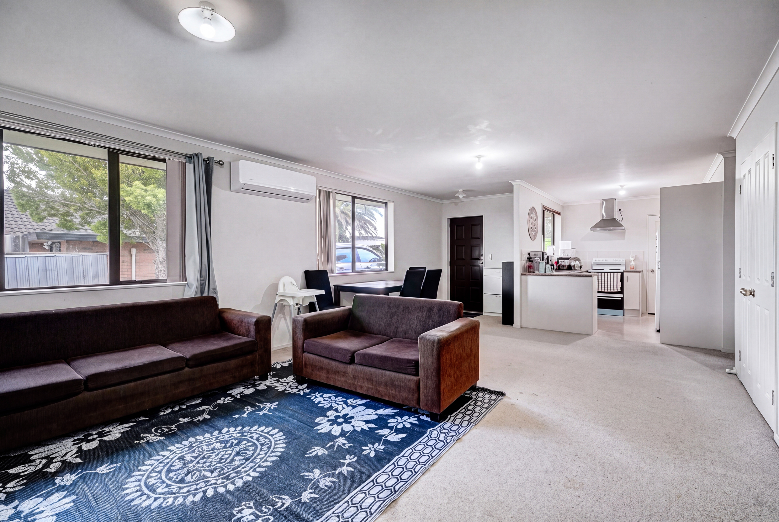 209647857__1784082717-53126-INTERIOR-5 Urgent Sale- Bring your Offers | Brick-Tile