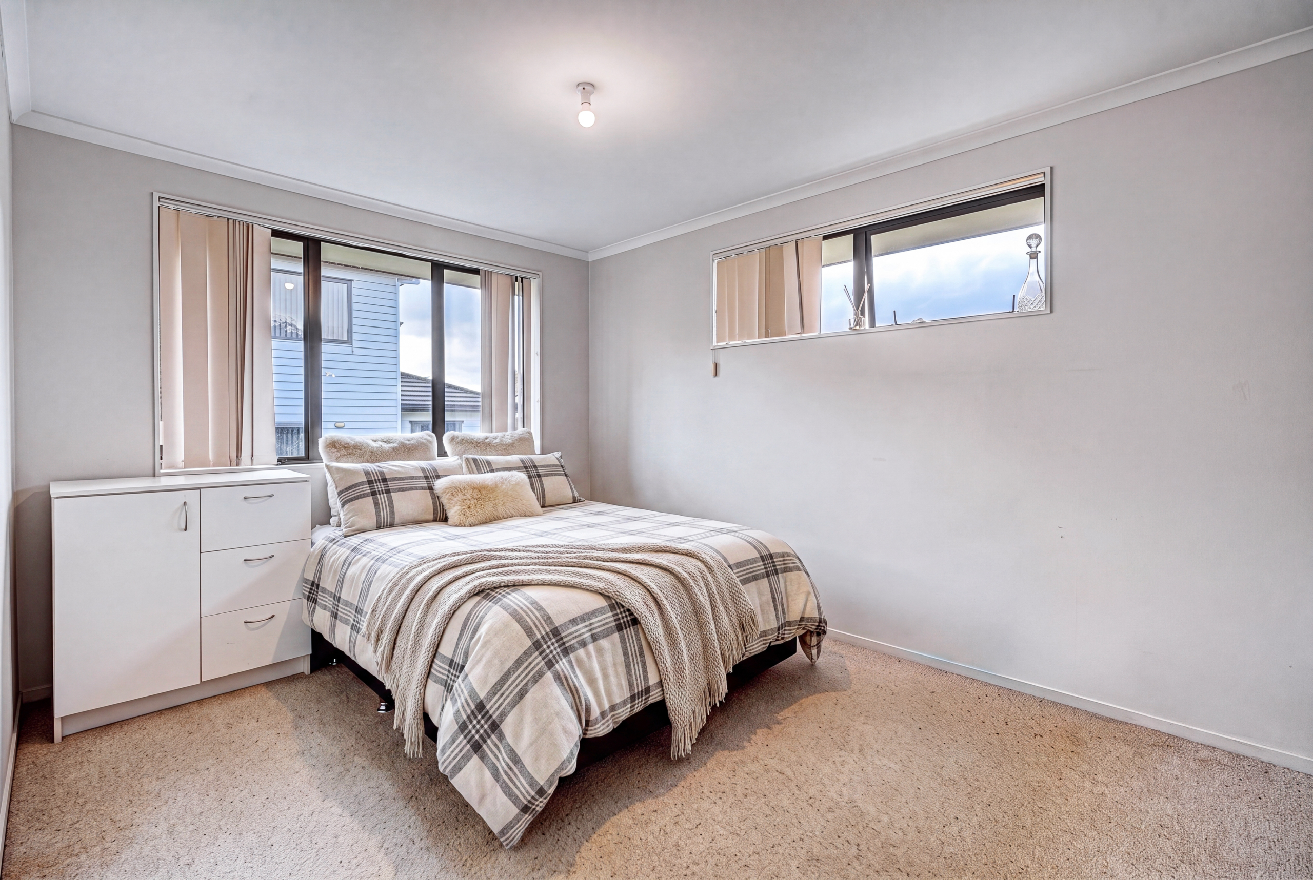 209649222__1784082907-53538-BEDROOM-1 Urgent Sale- Bring your Offers | Brick-Tile