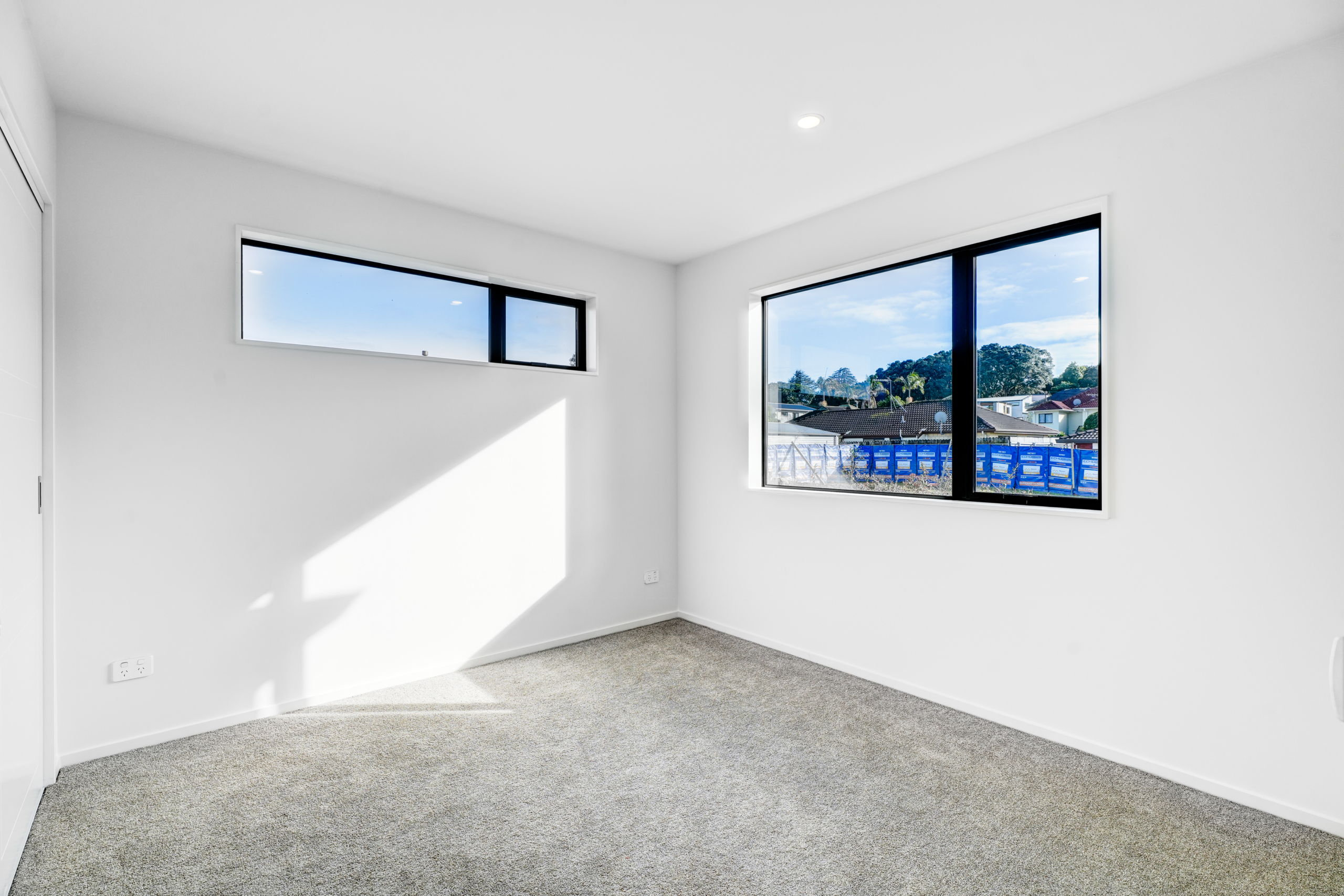 211538102__1784869861-89162-INTERIOR-12 Modern Living in the Heart of Onehunga