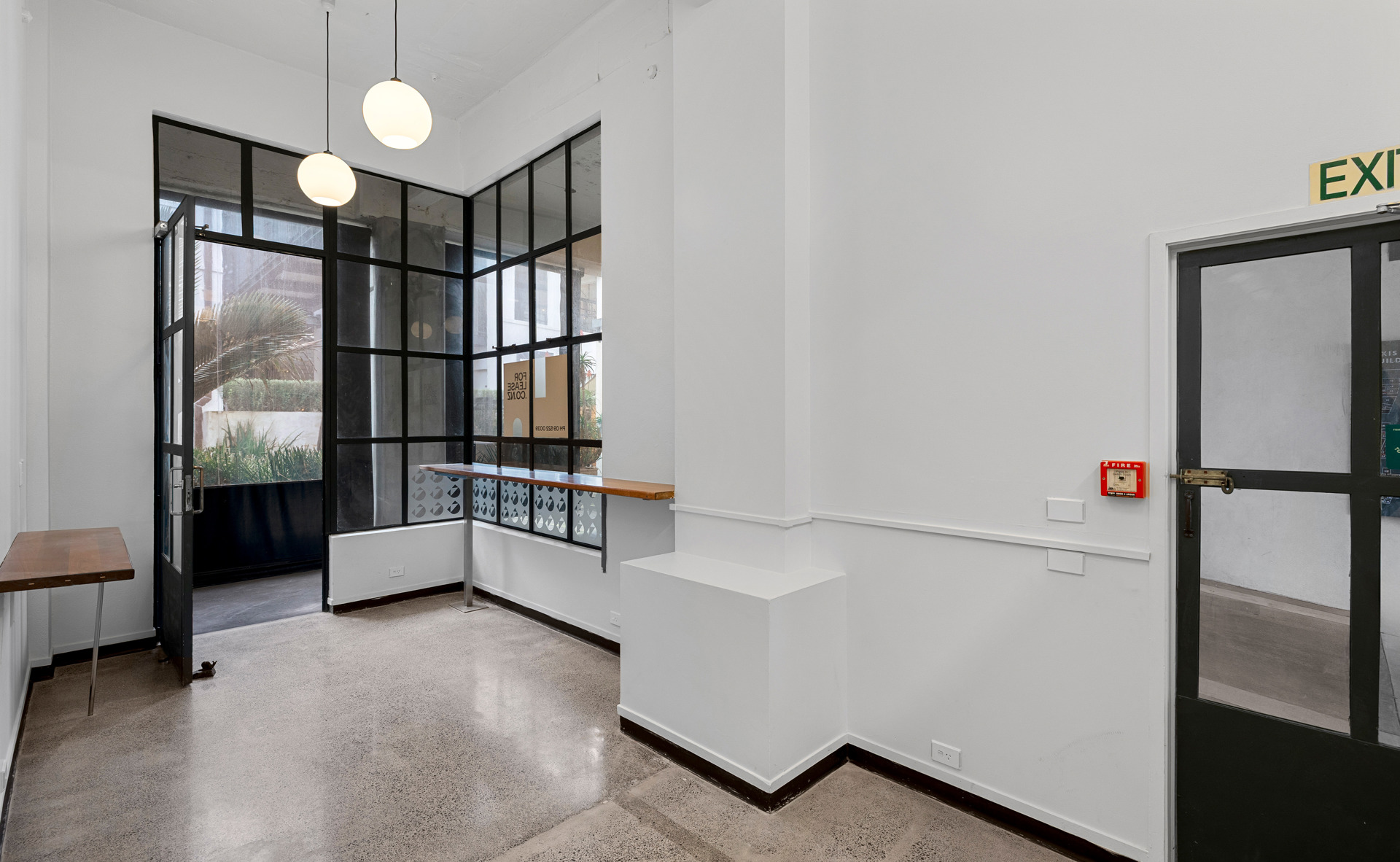 211548944__1784887629-114708-10105-138238517-328-17photoprint Café for Lease | Prime Parnell Corner Location