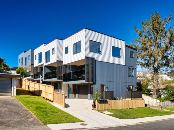 Stylish & Convenient Living in Central Glenfield