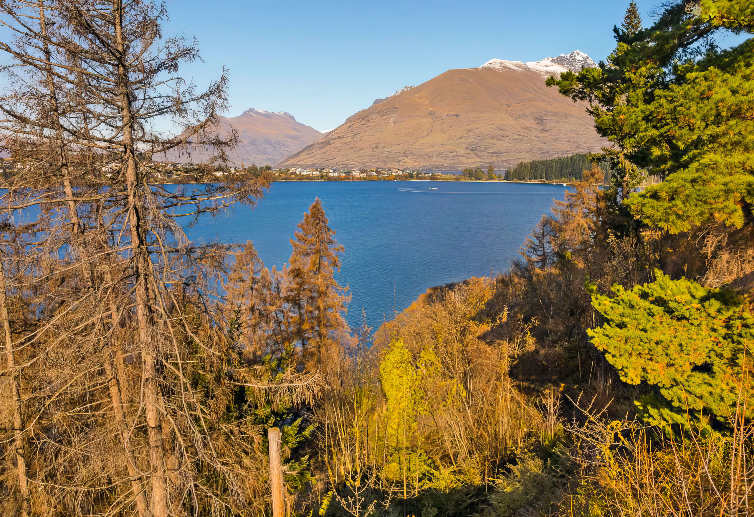 215057870__1787026538-74030-FINALOUTPUT-4 LAKEFRONT, A RARE 1,662m² LANDHOLDING