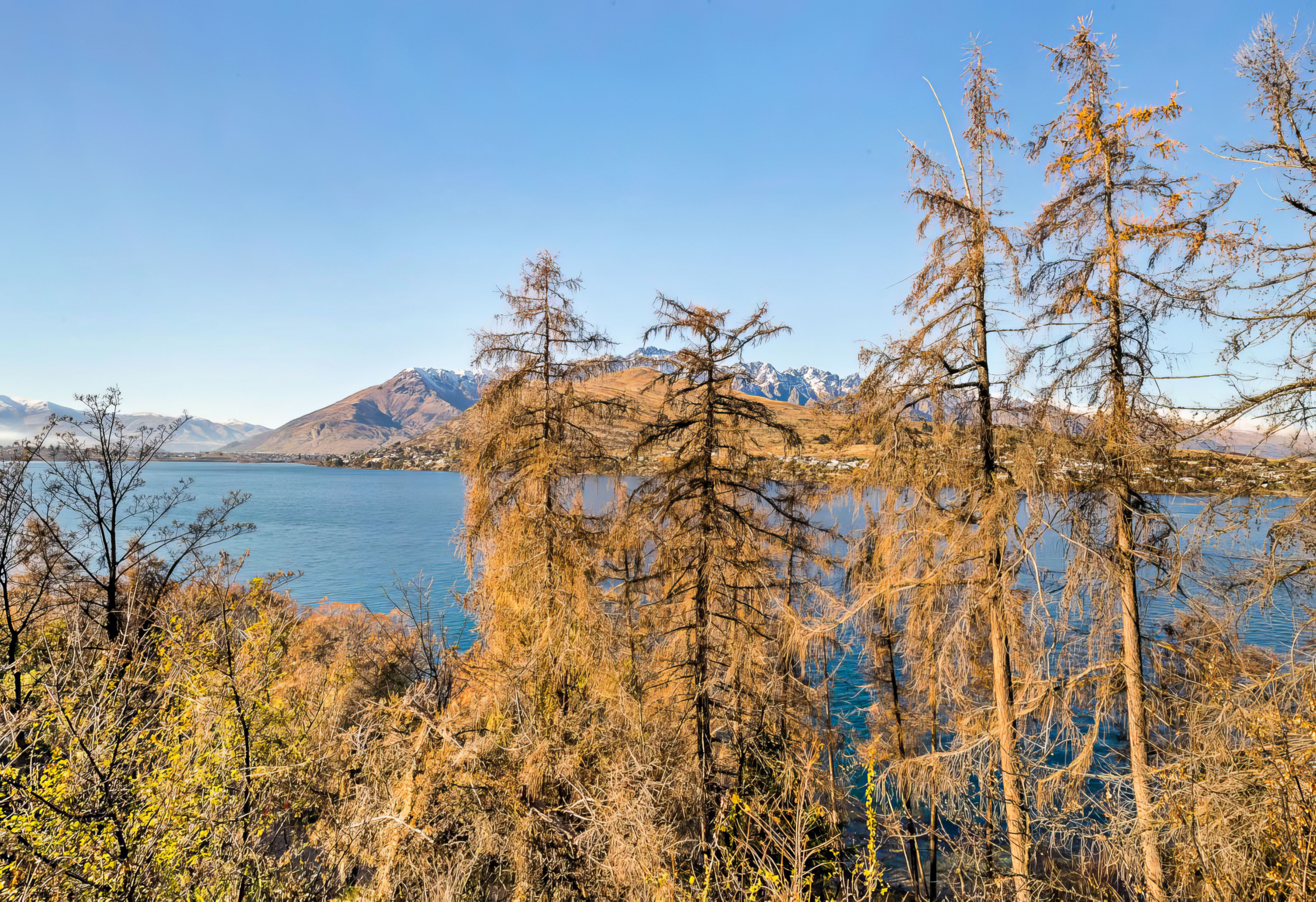 215057892__1787026554-85894-FINALOUTPUT-11 LAKEFRONT, A RARE 1,662m² LANDHOLDING