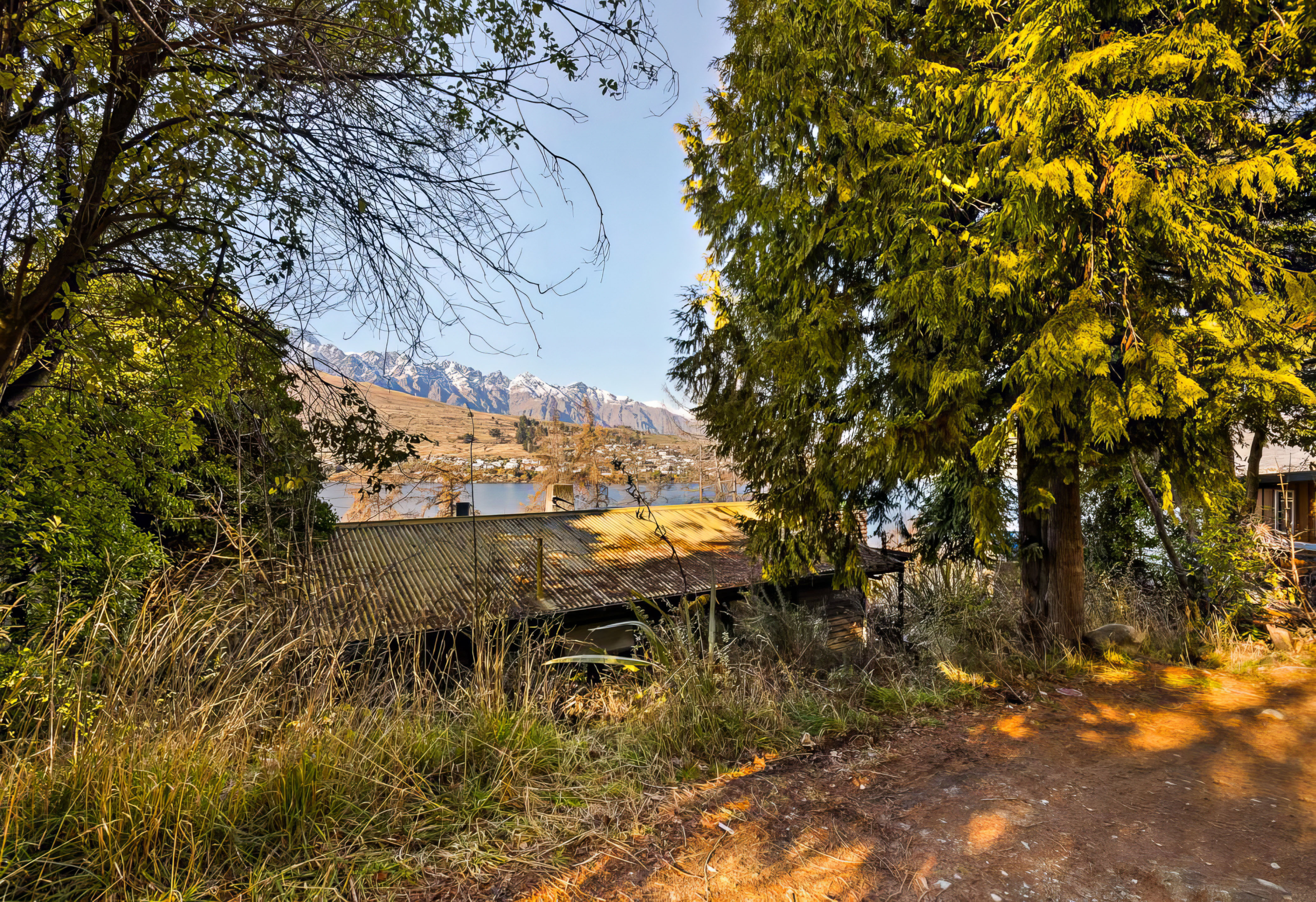215057898__1787026559-85943-FINALOUTPUT-13 LAKEFRONT, A RARE 1,662m² LANDHOLDING