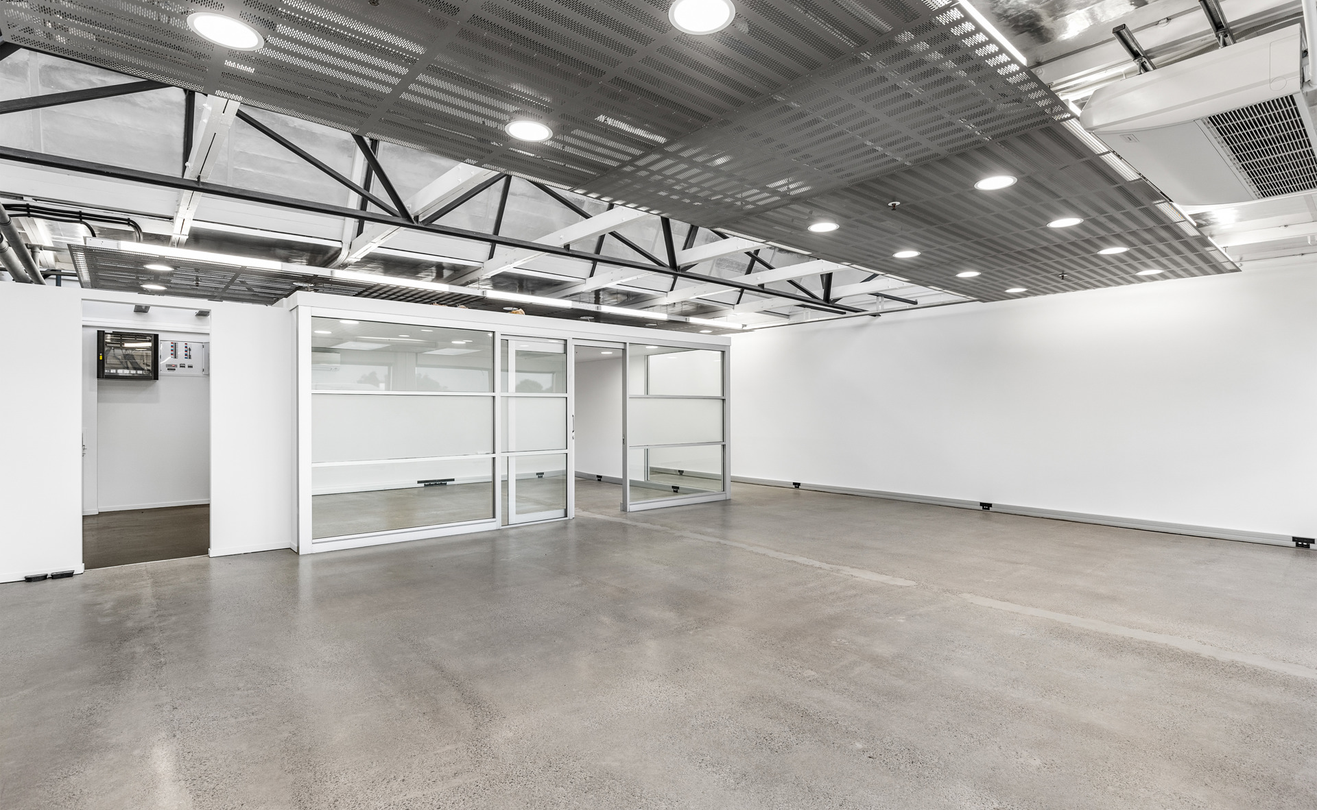 215221213__1787108441-60752-9956-136855263-328-17photoprint Office for Lease | 116sqm | 3 Parks | Dominion Rd