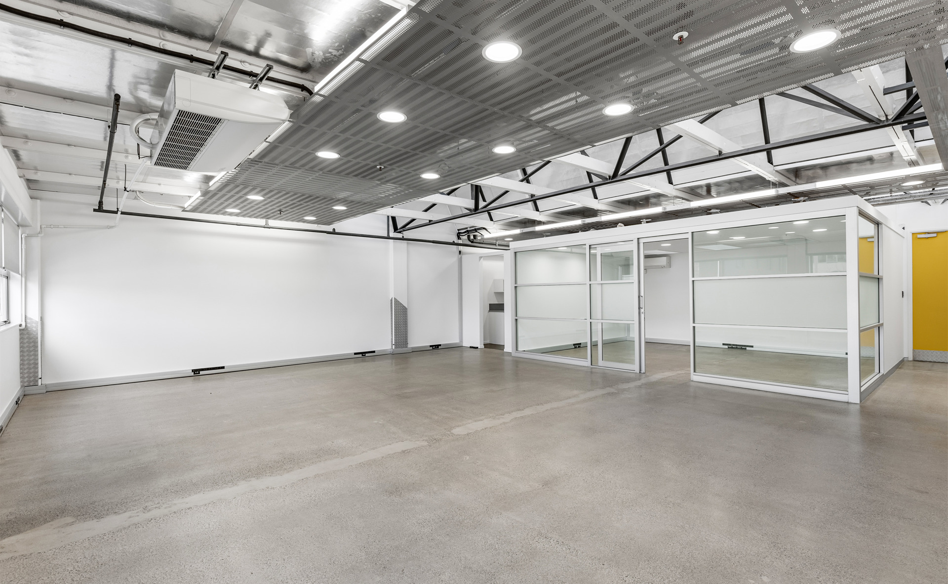 215221216__1787108443-72728-9957-136855261-328-17photoprint Office for Lease | 116sqm | 3 Parks | Dominion Rd