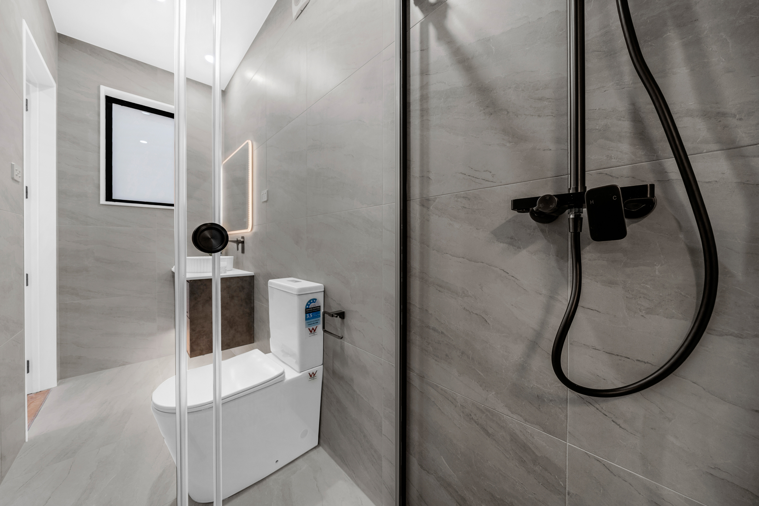 215699082__1787488186-228339-Photos66 Modern Elegance & Exceptional