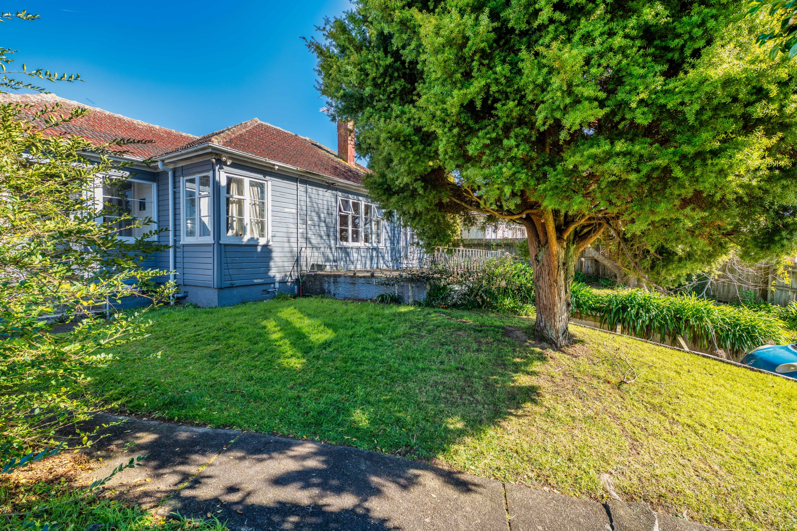 DEVELOPMENT POTENTIAL IN THE HEART OF MT ROSKILL