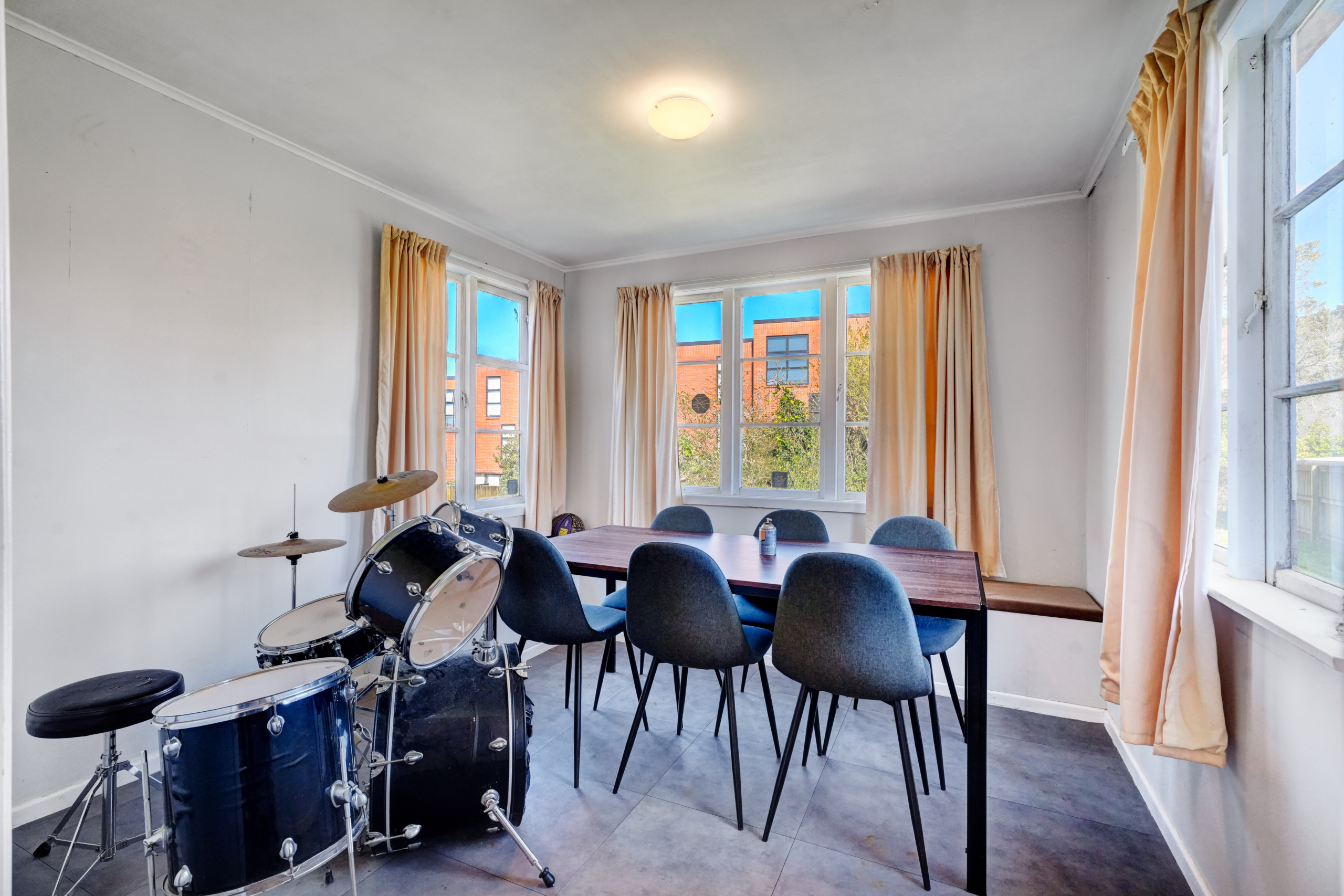 DEVELOPMENT POTENTIAL IN THE HEART OF MT ROSKILL