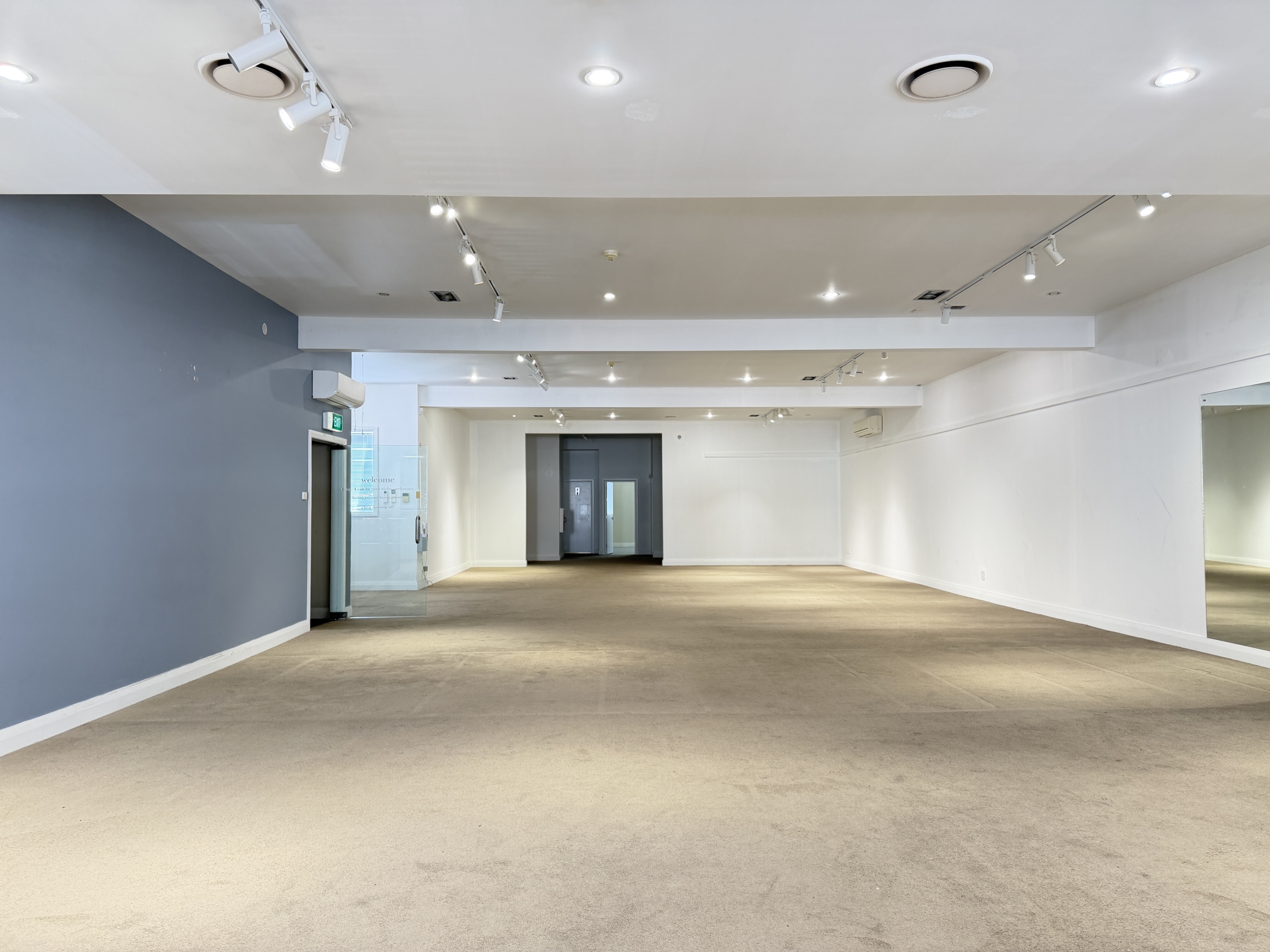 217233457__1788311699-56681-IMG6522 Prime Restaurant and Hospitality Opportunity In Newmarket