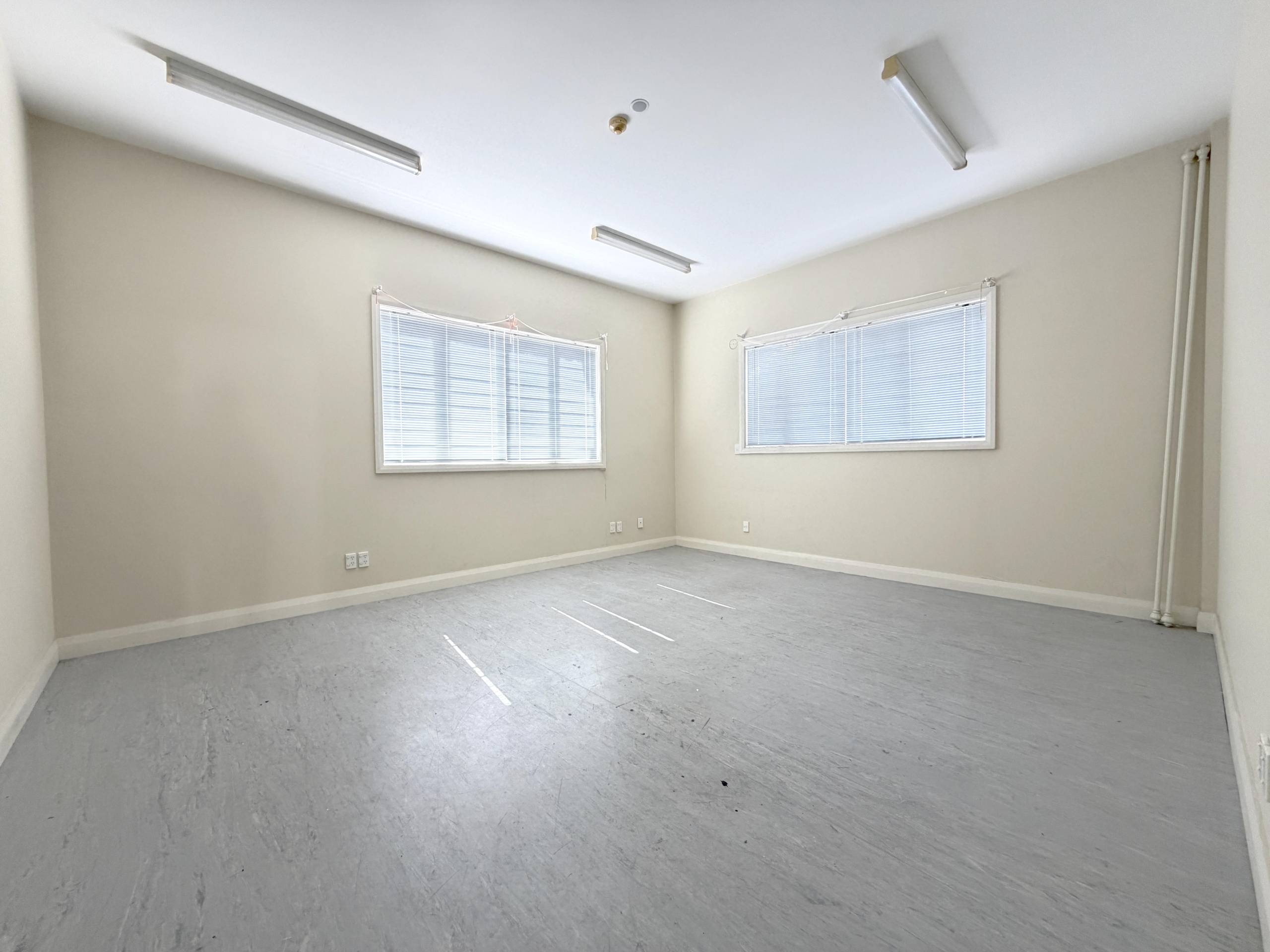 217233460__1788311702-44295-03 Prime Restaurant and Hospitality Opportunity In Newmarket