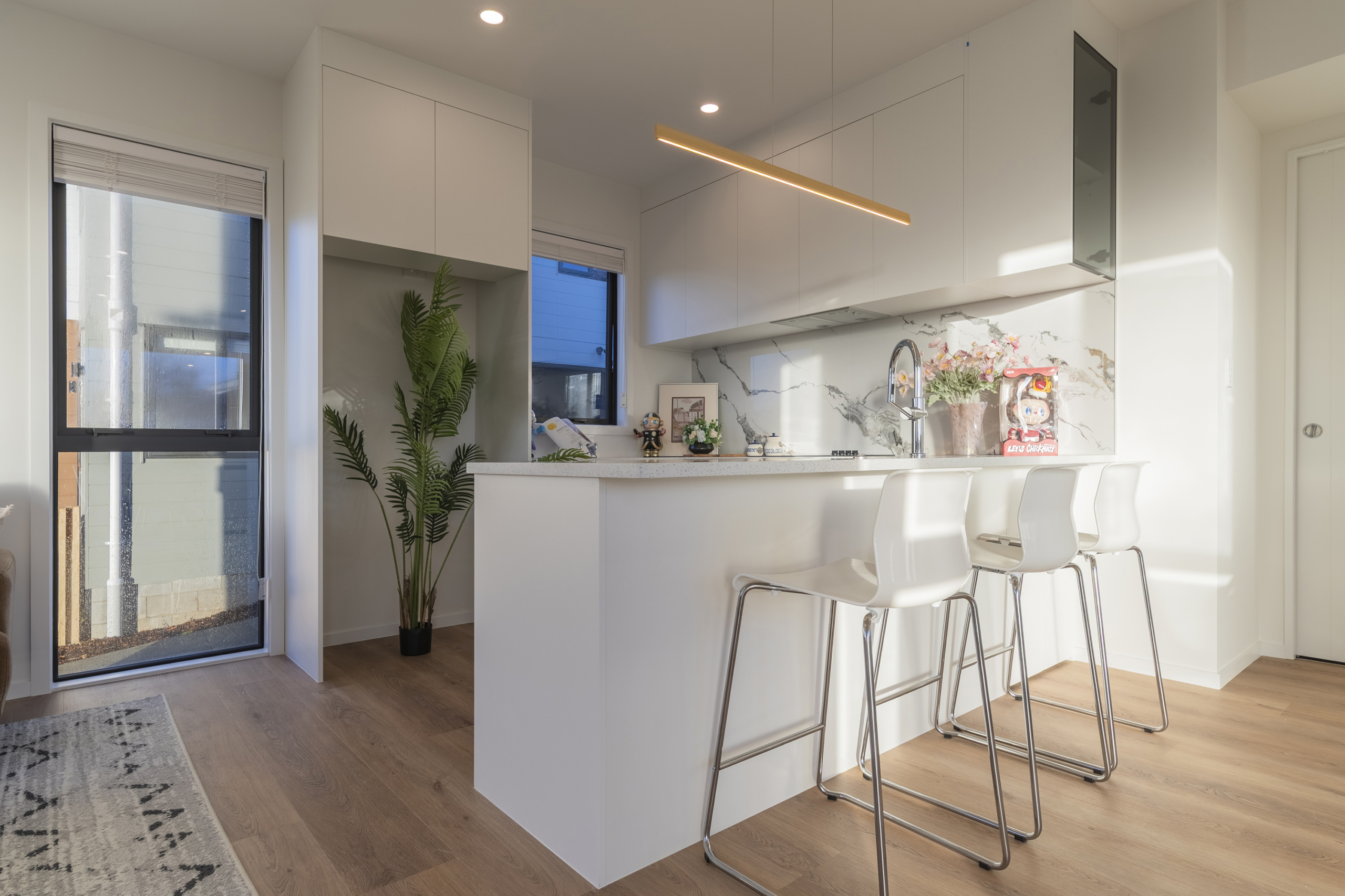 218537960__1789088604-43248-DSC05271-HDR BRAND NEW & IN THE RANGITOTO COLLEGE ZONE