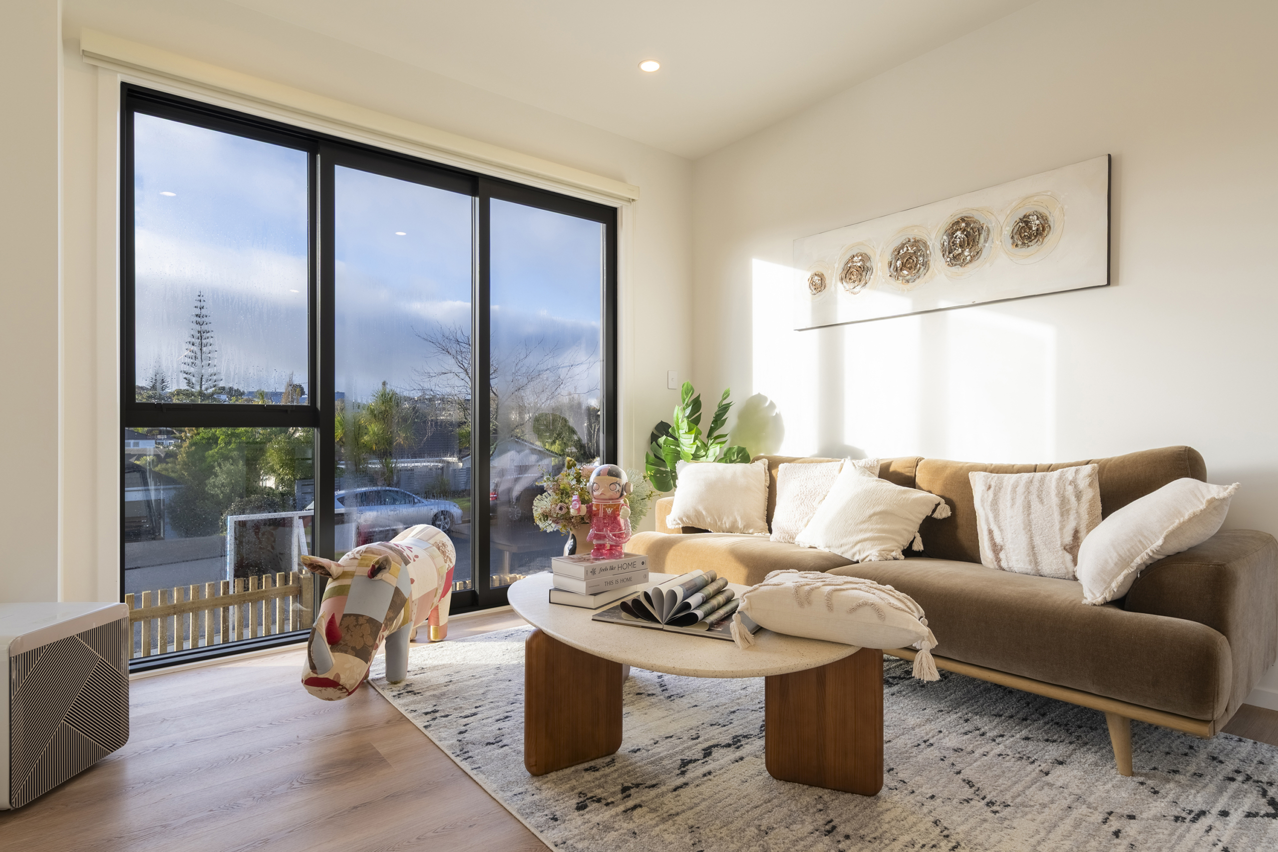 218538019__1789088611-57363-DSC05346-HDR BRAND NEW & IN THE RANGITOTO COLLEGE ZONE