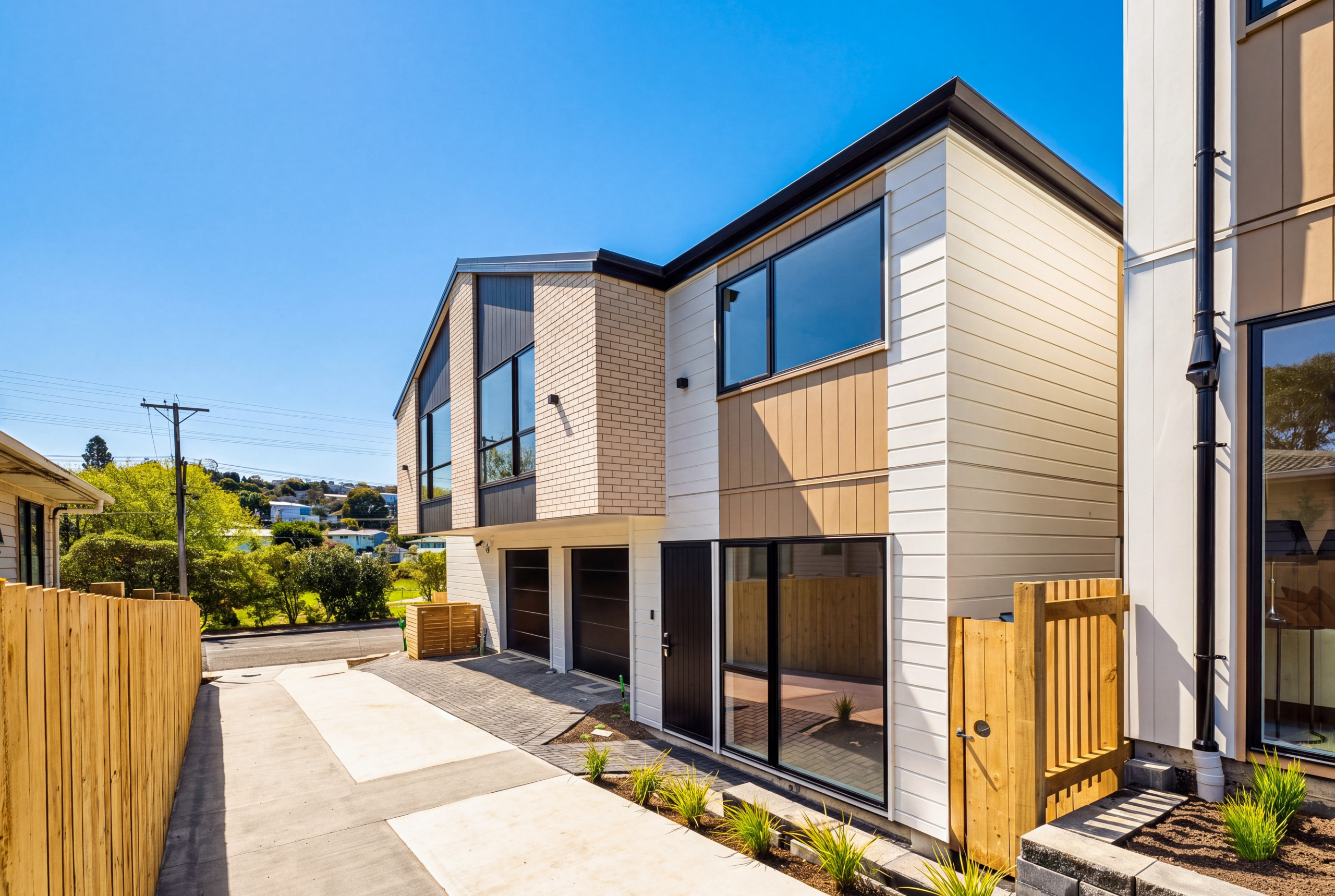 221369771__1790817419-50268-EXTERIOR-7 Modern Living in the Heart of Blockhouse Bay