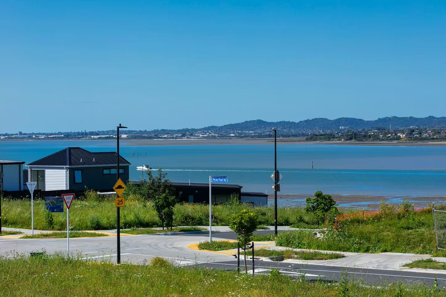 221632710__1790911795-81451-Image2026100214305762233 BRAND NEW. HARBOUR OUTLOOK. HOBSONVILLE LIFESTYLE.
